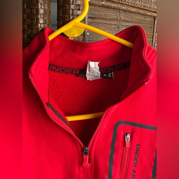 Under Armour 1/4  Pull Over Red Sweatshirt (Size L) - Picture 4 of 5